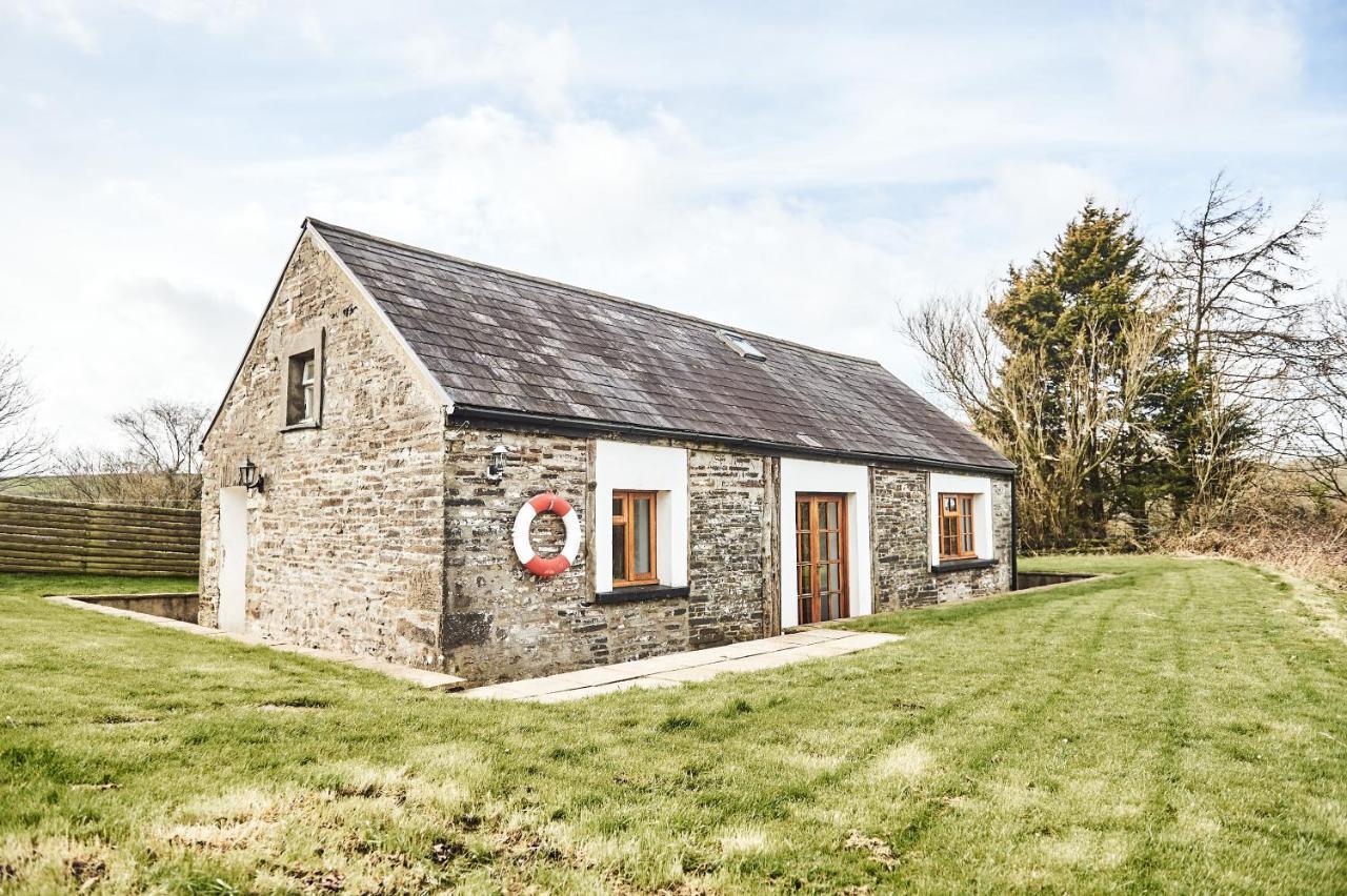 Penuwch Boathouse- Lakeside Rural Cottage Ideal For Families With Indoor Heated Pool Carmarthen Exterior photo