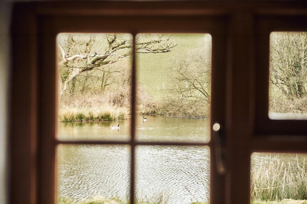 Penuwch Boathouse- Lakeside Rural Cottage Ideal For Families With Indoor Heated Pool Carmarthen Exterior photo